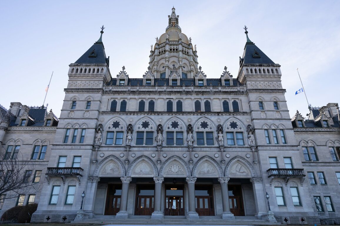 CT could withhold driver's licenses from tax delinquents