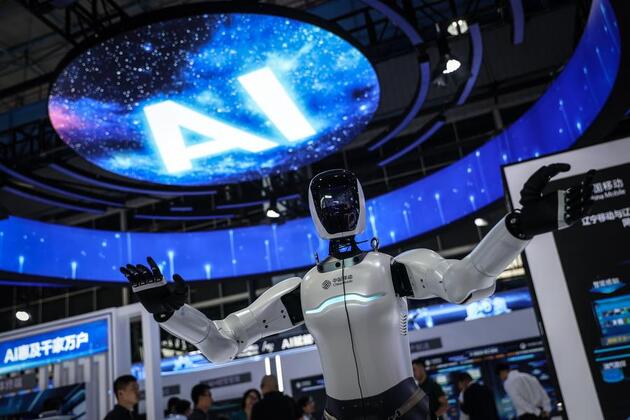 Global policymakers, executives urge open collaboration to share opportunities of AI