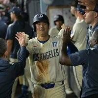 Shohei Ohtani's 53rd HR caps Dodgers' slugfest in win over Giants