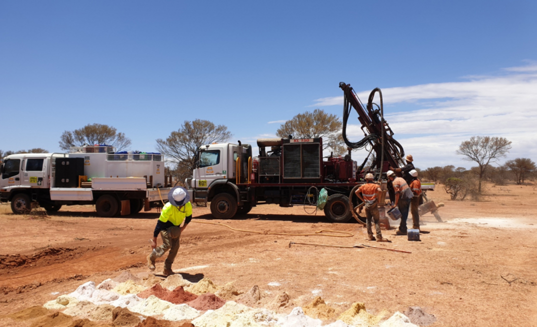 Great Boulder hits gold north of Saltbush, delays resource update