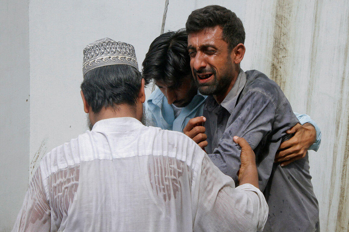 Karachi's Gul Plaza inferno death toll rises to 14
