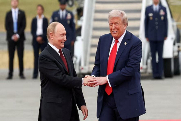 Trump pauses Zelenskyy-EU meeting to speak to Putin