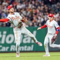 Bryce Harper, bullpen carry Phillies past Giants