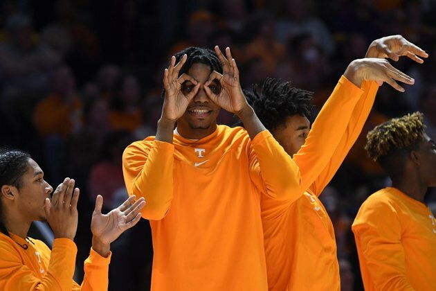Top 25 roundup: No. 24 Vols knock off No. 13 LSU in SEC battle
