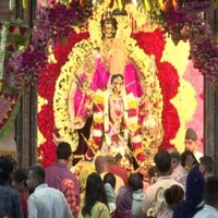 Morning Aarti performed at Shri Aadya Katyayani Shaktipith in Chhatarpur on Maha Ashtami