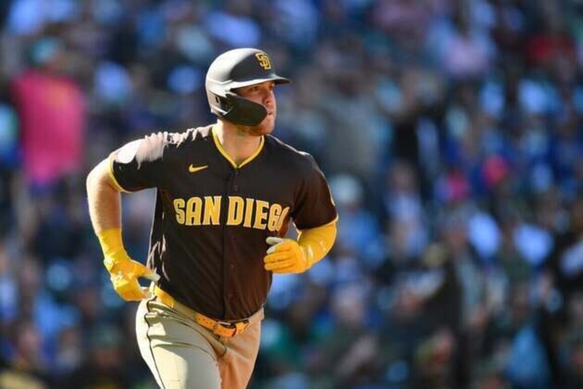 Gavin Sheets (2 homers), Padres dominate Mariners