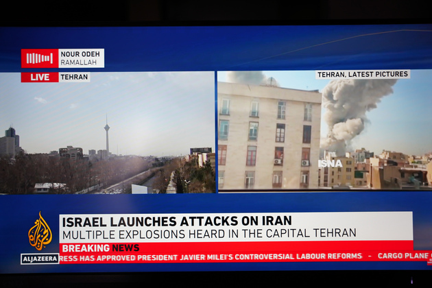 Photo Flash | Israel says launched "preemptive" strike against Iran