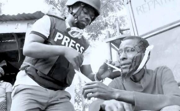 Munnamawulire ng'ayamba eyalumiziddwa Munnamawulire ng'ayamba eyalumiziddwa