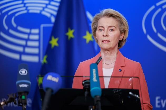 Europe pushes back as Trump slaps tariffs on imported cars