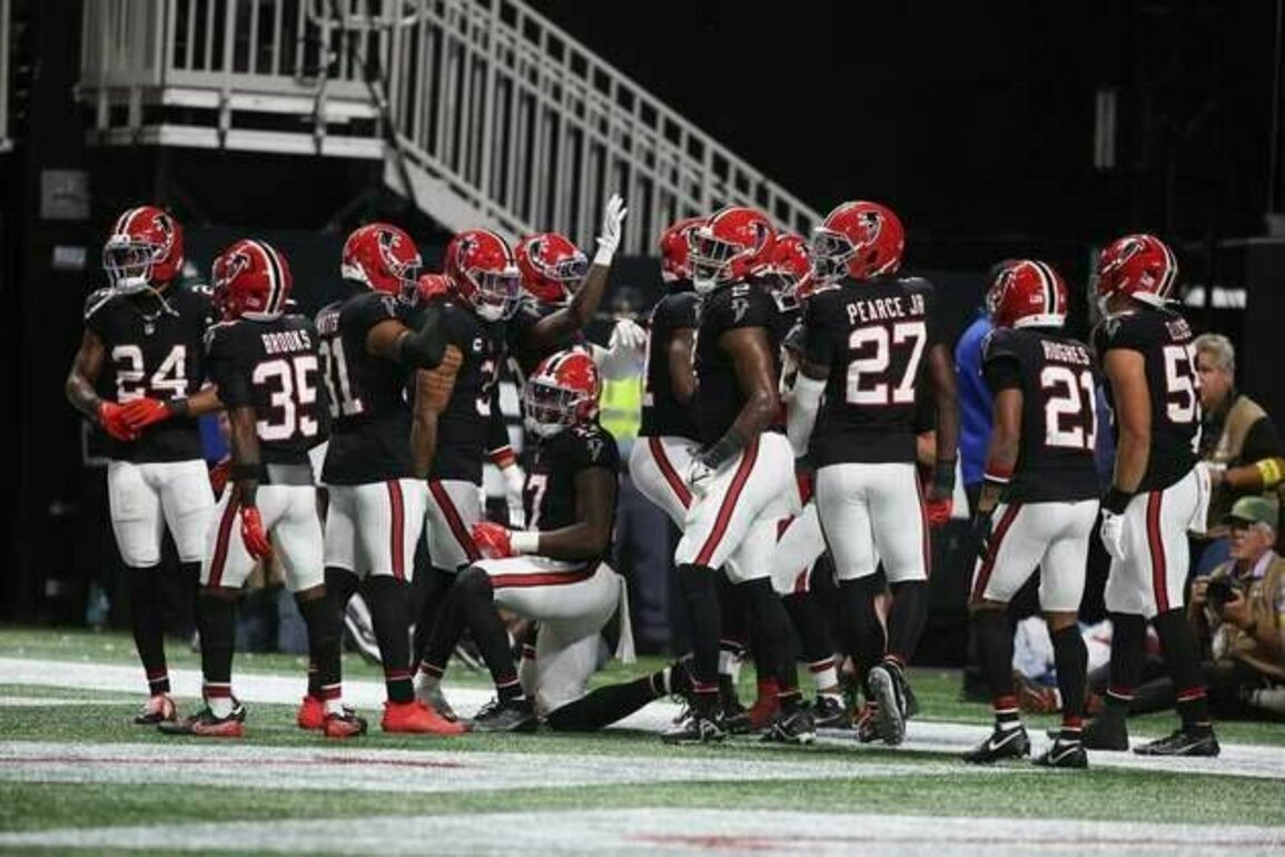 Falcons look to continue domination vs. banged-up 49ers