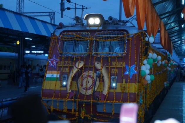 Uttarakhand CM Dhami flags off Tanakpur-Daurai Express train