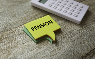 Savers can draw down target retirement income for only 11 years, report finds