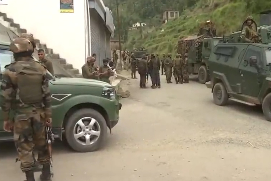 J-K: Security forces corner terrorists in Rajouri's Ghambir Mughlan forest