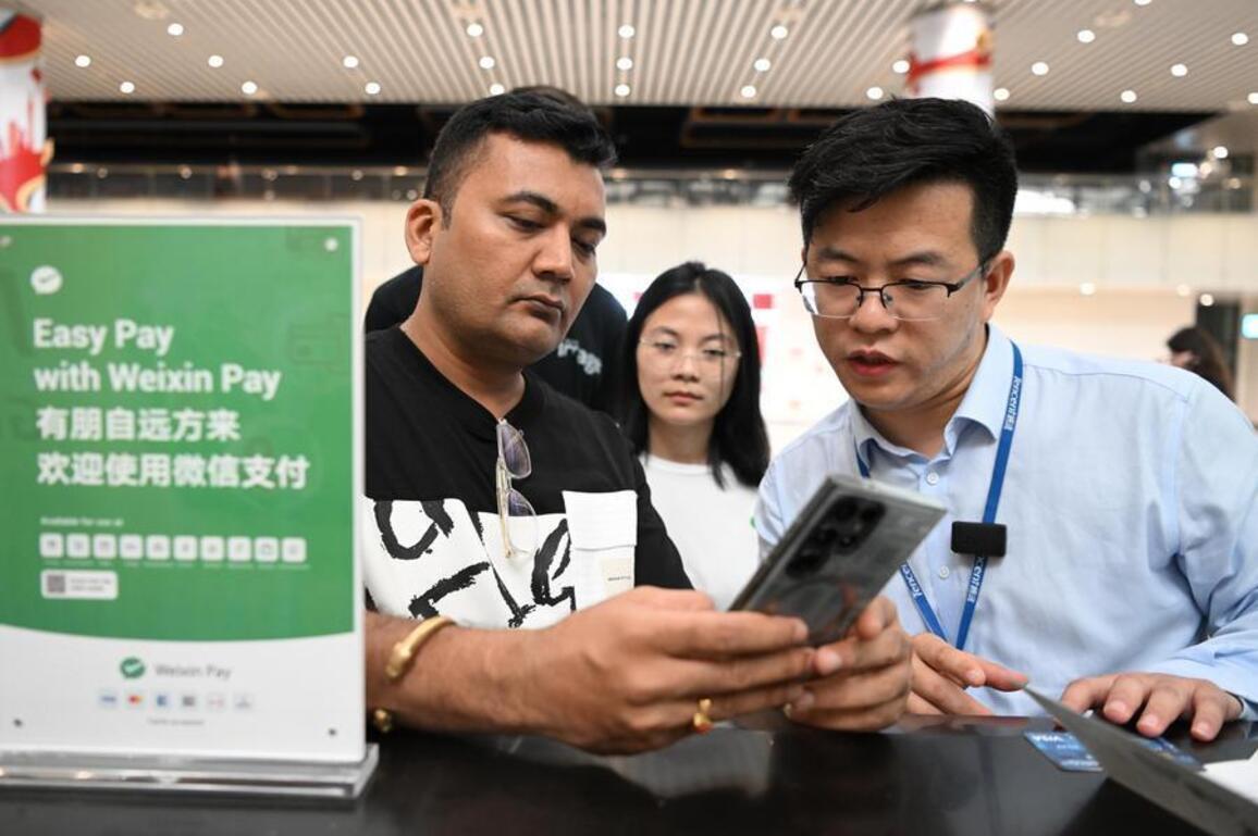 Tencent's Weixin Pay enables U.S. PayPal users to pay like locals in China