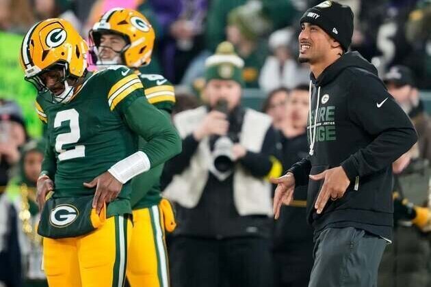 Packers dispel QB1 doubt, plan to stay with Jordan Love