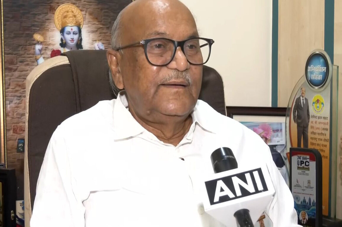 Amid nationwide medicine sales strike call today, AIOCD chief Shinde seeks halt to online sale of medicines