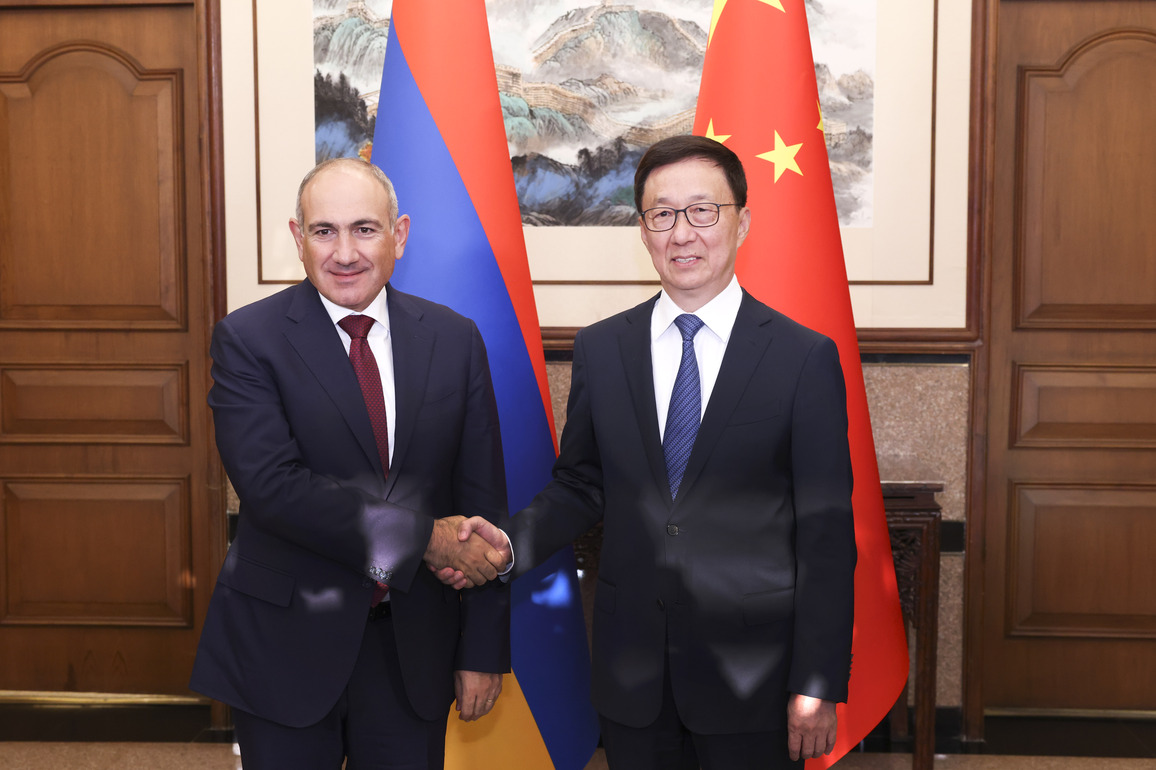 CHINA-BEIJING-HAN ZHENG-ARMENIAN PM-MEETING (CN)