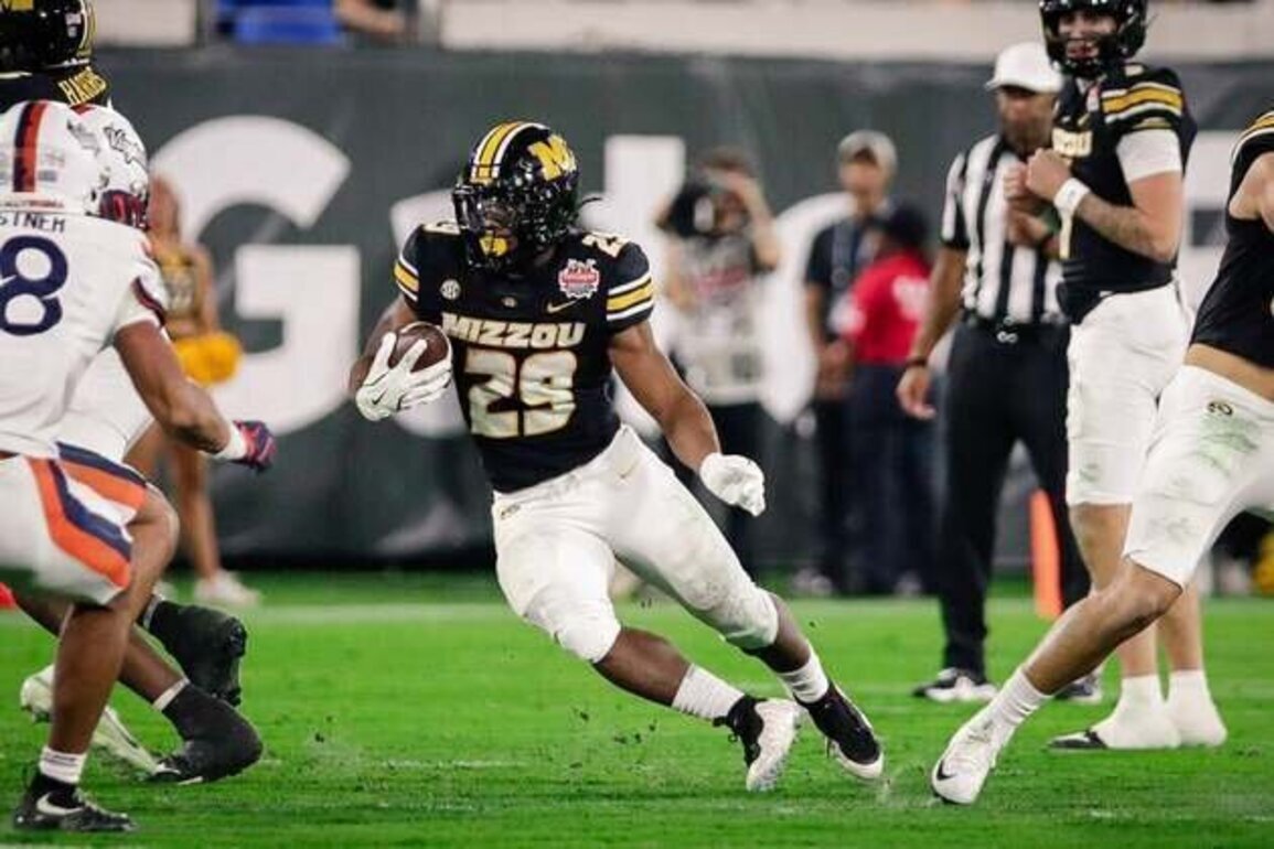 Mizzou coach delivers fiery rebuttal to punt rule protest, updates RB Ahmad Hardy's status