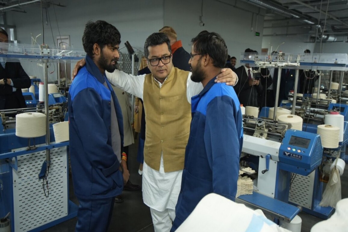 MoS Margherita lays foundation for textile exports, discusses jobs for Indians during Russia visit