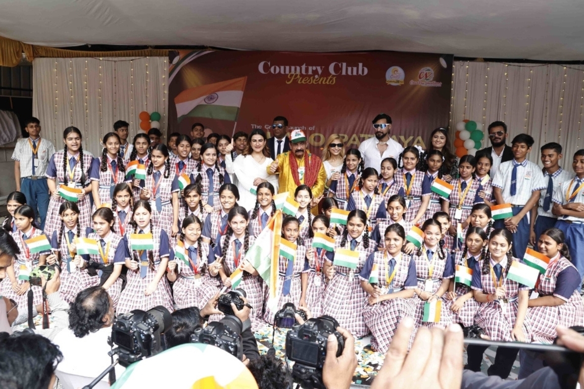 Country Club Marks Republic Day with the Real Heroes, Launches VIP International Membership Card