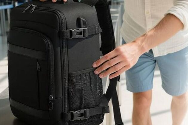 'Very spacious' Ryanair-approved cabin bag reduced to 23 has 'lots of pockets'