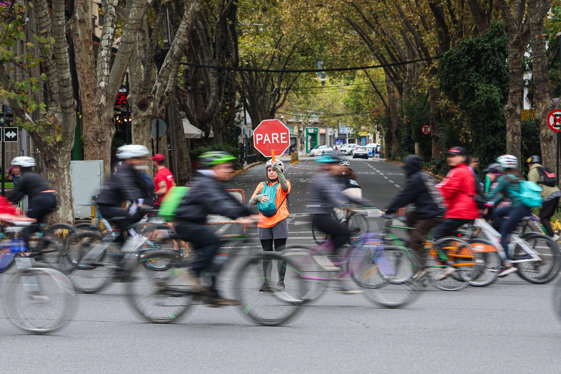 CHILE-SANTIAGO-CAR FREE SUNDAY