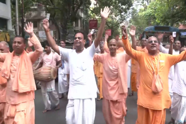 West Bengal 2nd phase polls: ISKCON monks chant 'bhajans' before casting vote in Kolkata