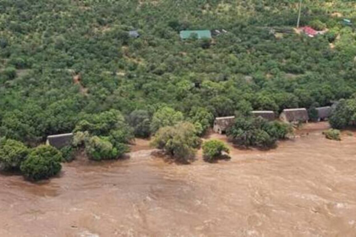 Major wildlife park closes as heavy rains hit (VIDEO)