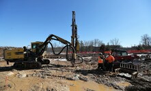  Drilling subcontractor Brubacher Excavating used an Atlas Copco ROC D7 drilling rig to pre-drill 3.5in-diameter holes and install temporary steel casings