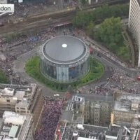 Thousands flood London streets in Unite the Kingdom march 