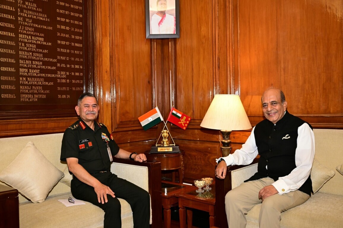 Army Chief meets Indian High Commissioner-designate to Bangladesh; discusses defence ties, border security