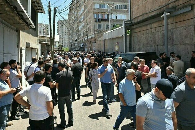 Armenians protest detention of Russian businessman 