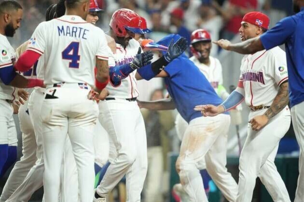 Dominican Republic mercy-rules South Korea 10-0 in WBC quarterfinal
