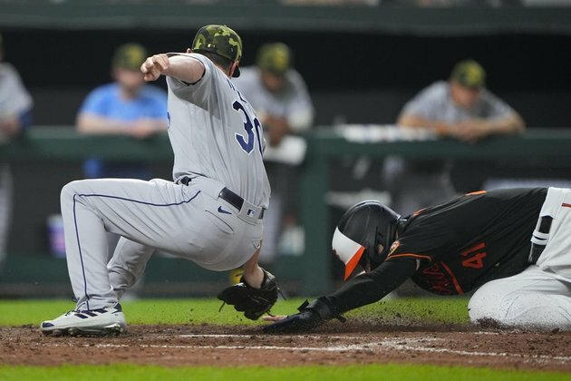 Randy Arozarena blasts two homers to propel Rays past Orioles