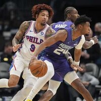 Hornets ride massive 3rd quarter to blow out 76ers