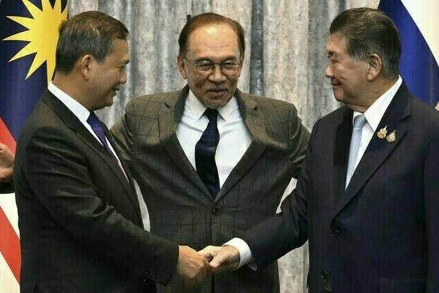 Cambodia and Thailand agree to ceasefire and de-escalation