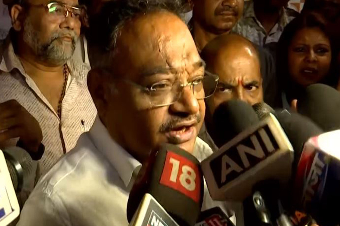 "Zero plus zero equals zero": West Bengal BJP chief Samik Bhattacharya jibes at Akhilesh-Mamata meeting