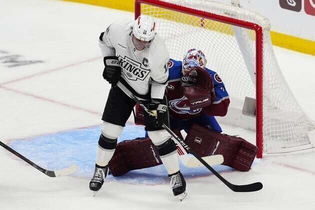 Scott Wedgewood, top-seeded Avalanche stave off Kings in Game 1