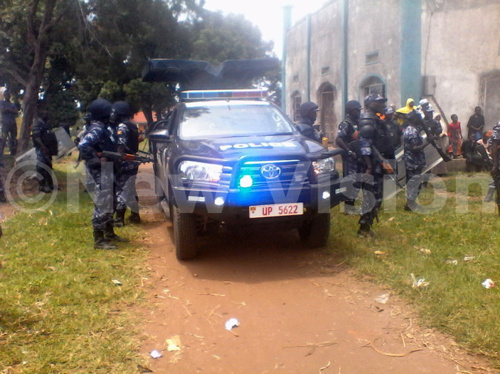  ntiriot police ready to disperse the rowdy uslims
