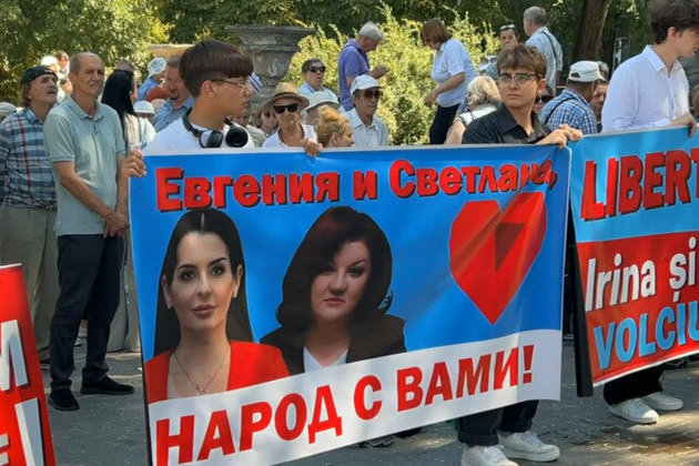 Protesters decry jailing of Moldovan opposition politician 