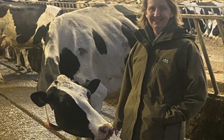 Woman to milk 10,000 cows in ten days to raise money for charity 