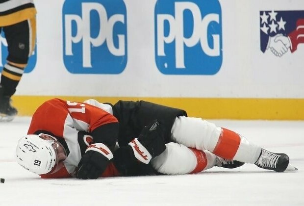 Flyers F Garnet Hathaway avoids serious injury