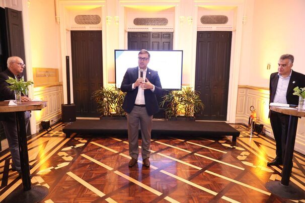 Pablo Cesário (c), diretor-presidente do Ibram no lançamento da Exposibram 2027 