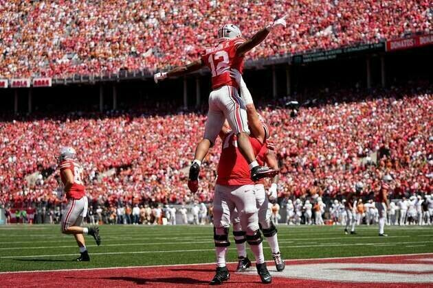 No. 3 Ohio State gets defensive, slugs way past No. 1 Texas