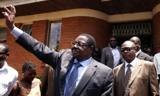 Mutharika wins Malawi''s disputed presidential vote Mutharika wins Malawi''s disputed presidential vote