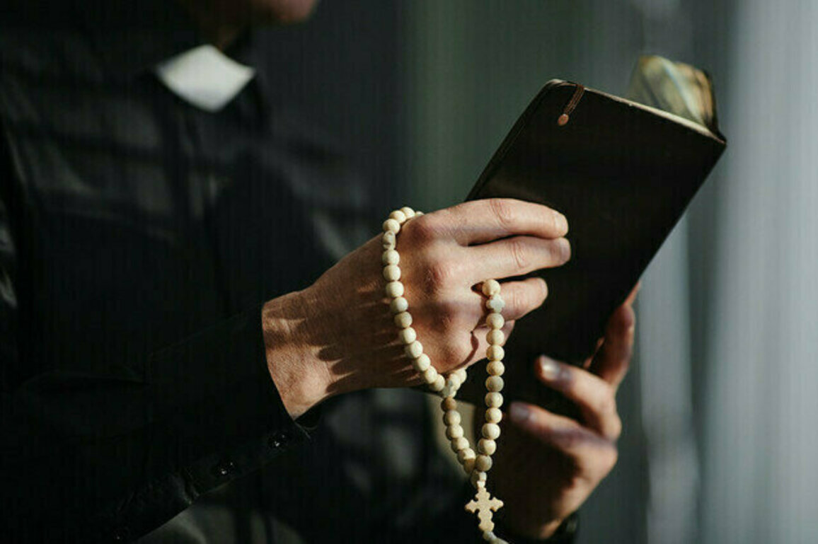 African abuse victims sue Church of England
