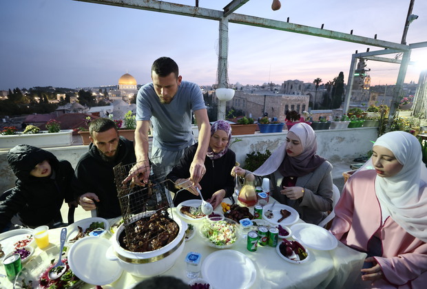 MIDEAST-JERUSALEM-RAMADAN-IFTAR