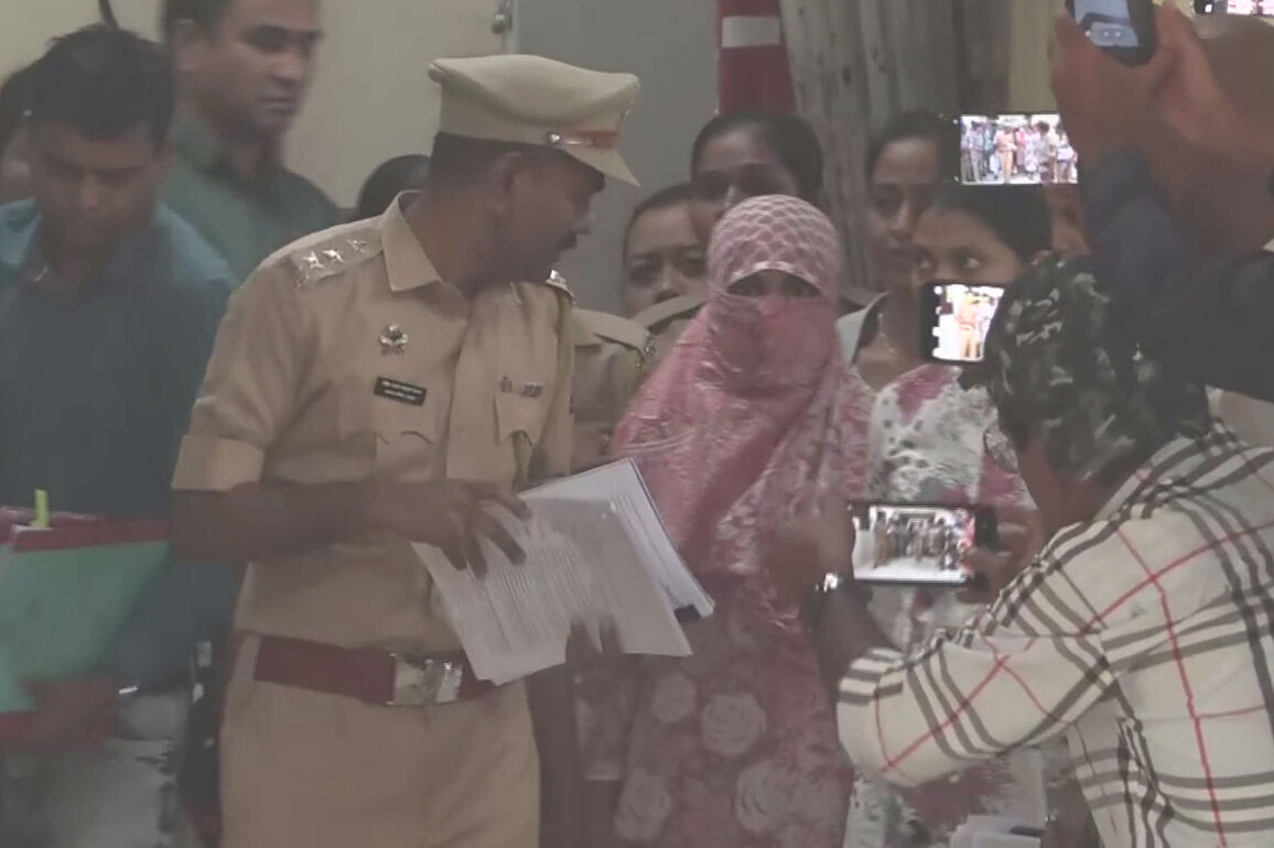 Nashik TCS case: Accused Nida Khan produced in court after rejection of anticipatory bail