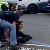Video shows San Diego hotel worker's immigration arrest