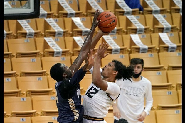 Missouri opens with high-scoring win over Oral Roberts